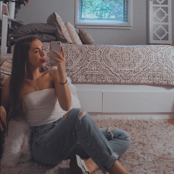 Meet your Posher, Sarah - Picture 1 of 1